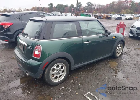 2013 Mini Hardtop Cooper из США, поврежденный, VIN WMWSU3C53DT684632
